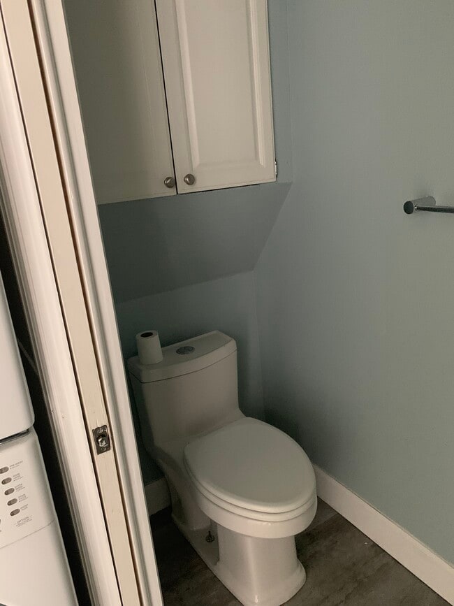 1/2 Bath off of Mud/Laundry room - 17461 Keswick St