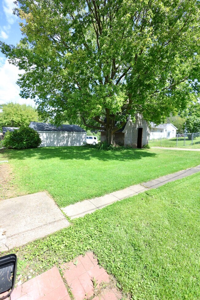 Building Photo - 2851 Fillmore Ln