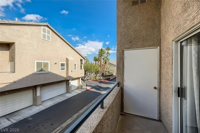 Building Photo - 2153 Jasper Bluff St