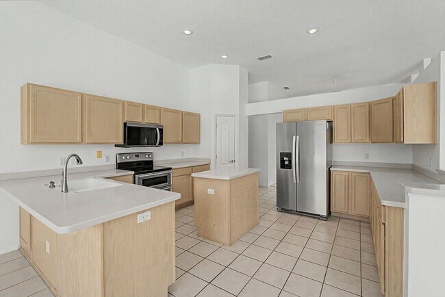Building Photo - 20811 SW 81st Loop