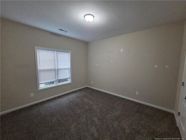 Building Photo - 2044 Stonewash Dr