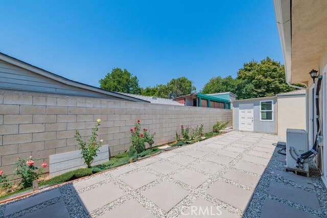 Building Photo - 9859 Howland Dr