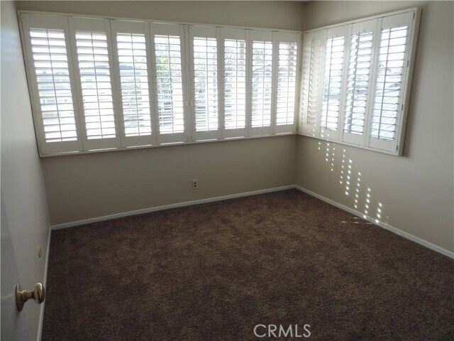 Building Photo - 1451 N Shaffer St