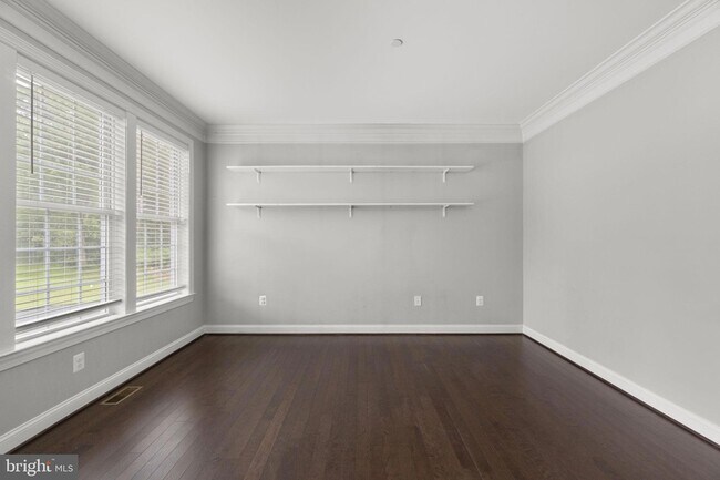 Building Photo - 945 Kayley Dr