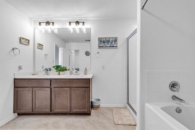Building Photo - 4439 Aversa Dr