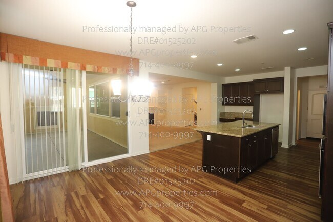 Building Photo - 509 S Trident St