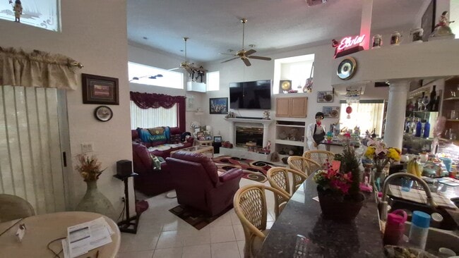 Building Photo - 1493 Country Oaks Ln