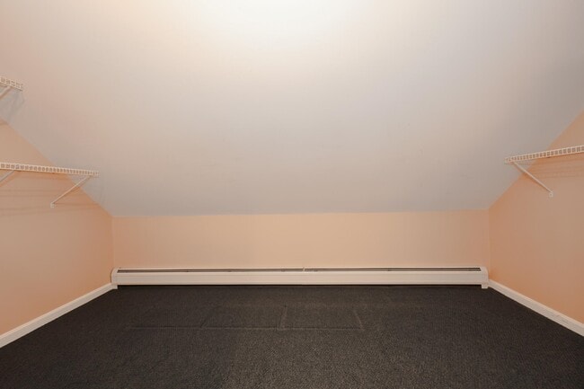 Building Photo - 55 Holbrook Hill Rd