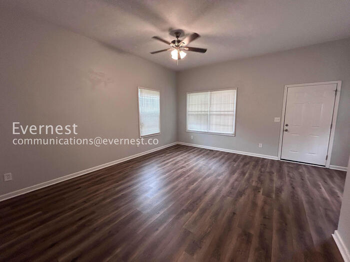 Building Photo - 2007 Morehouse Dr NW