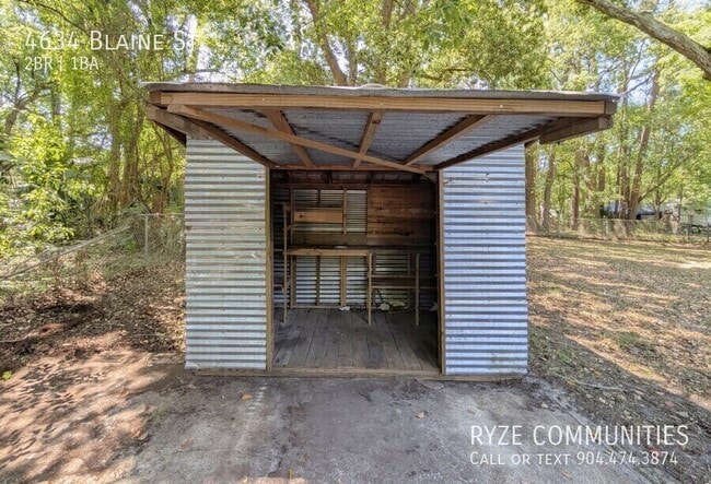 Building Photo - 4634 Blaine St