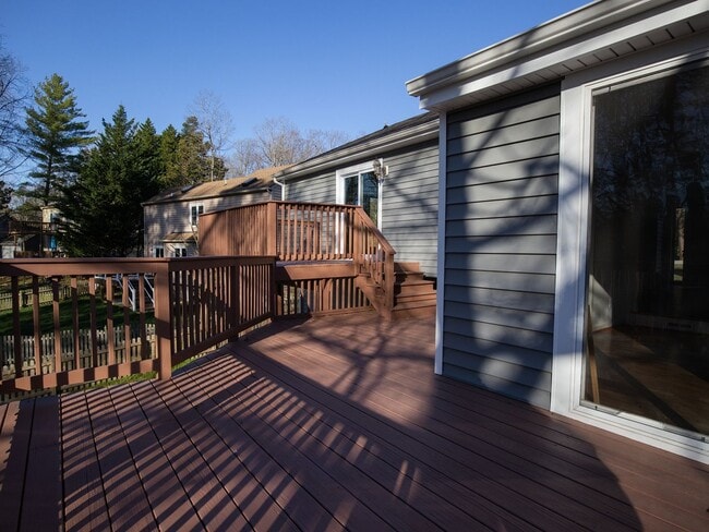 Building Photo - Move in ready 3 bedroom home