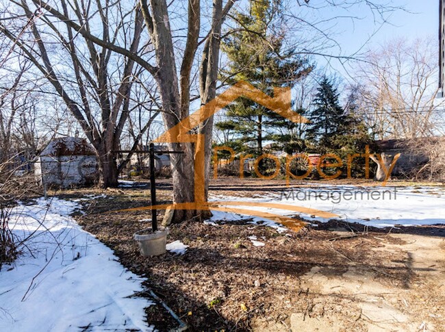 Building Photo - Shelby Township Ranch For Rent!!! HALF OFF...