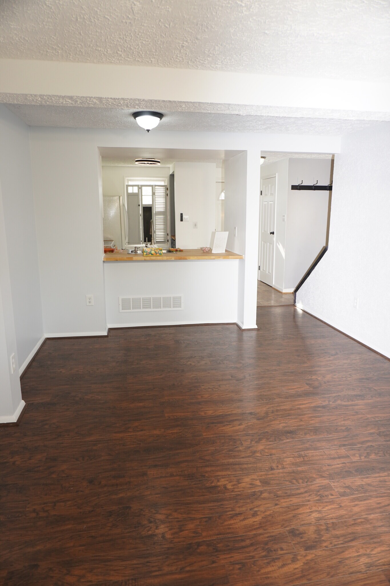 Building Photo - 25 Stillwood Cir