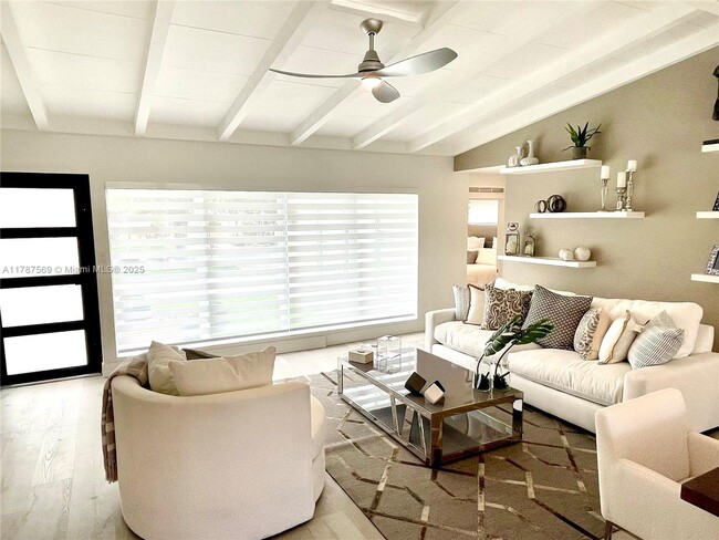 Building Photo - 2424 Tortugas Ln
