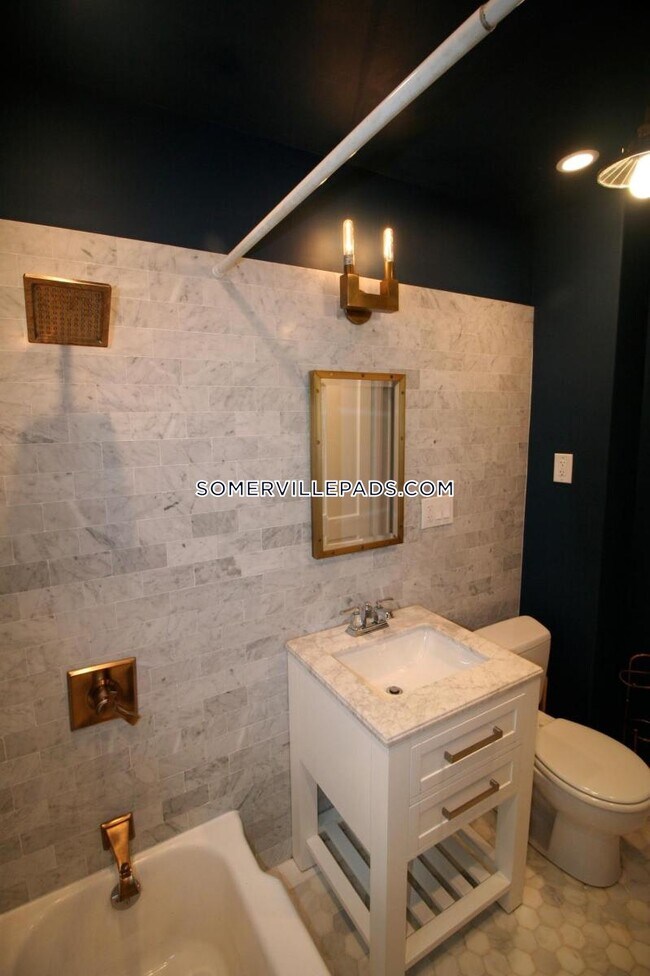 Building Photo - 21 Sunset Rd