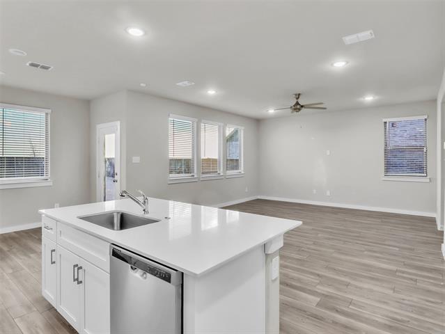 Building Photo - 2214 Spring Side Dr