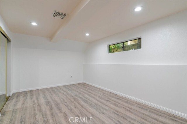 Building Photo - 10229 Variel Ave
