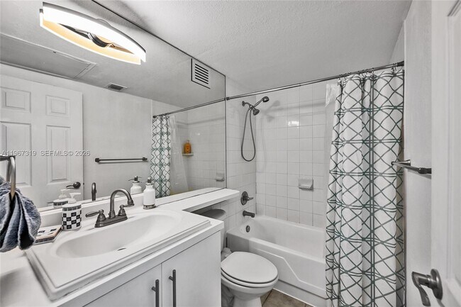 Building Photo - 2501 S Ocean Dr