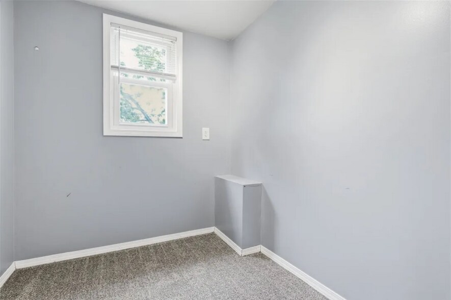 Building Photo - 27 Pleasant View Dr