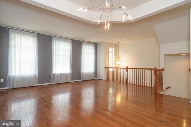 Building Photo - 3351 Beechcliff Dr