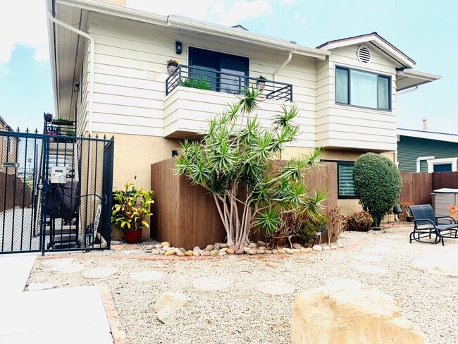 Building Photo - BEAUTIFUL 2BD/2.5BA Condo Available in Nor...