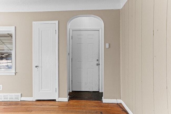 Building Photo - 19595 Waldron St