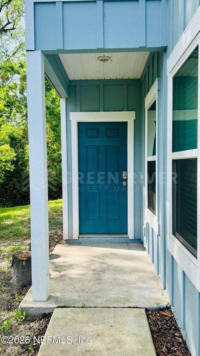 Building Photo - 294 Aralia Ln