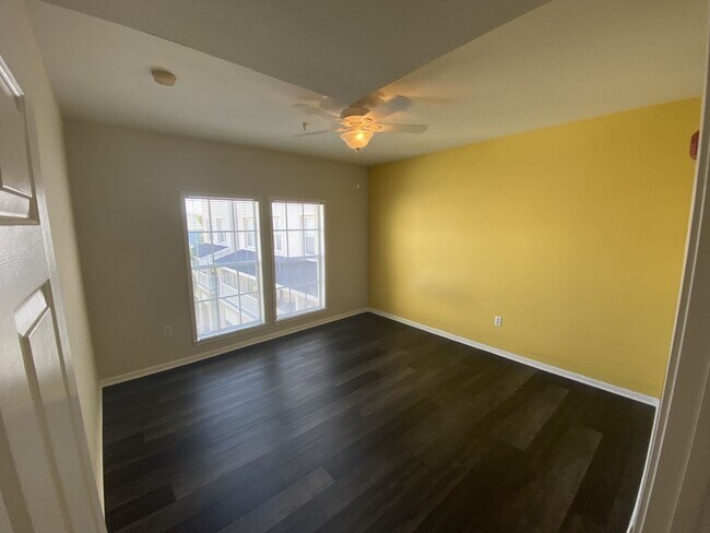 Building Photo - 687 Celebration Ave
