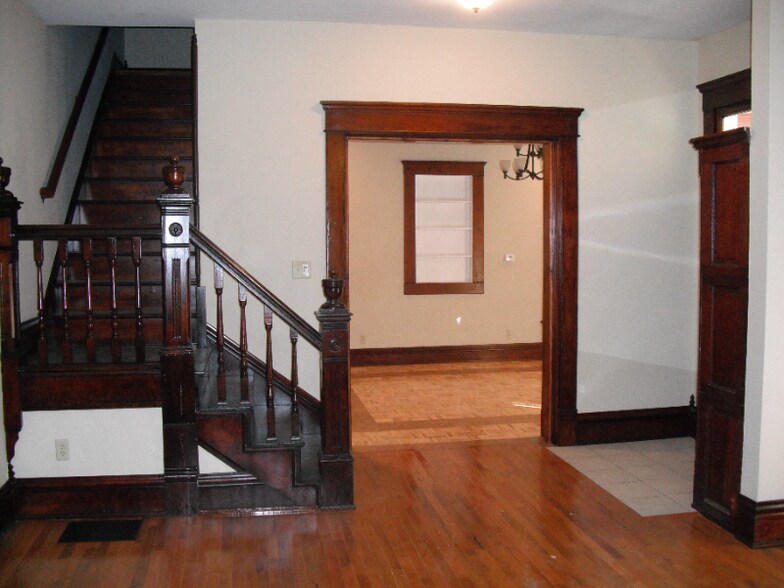 Building Photo - 1586 Genessee Ave