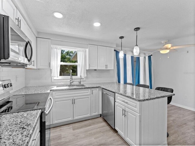 Building Photo - 4848 Picture Ave