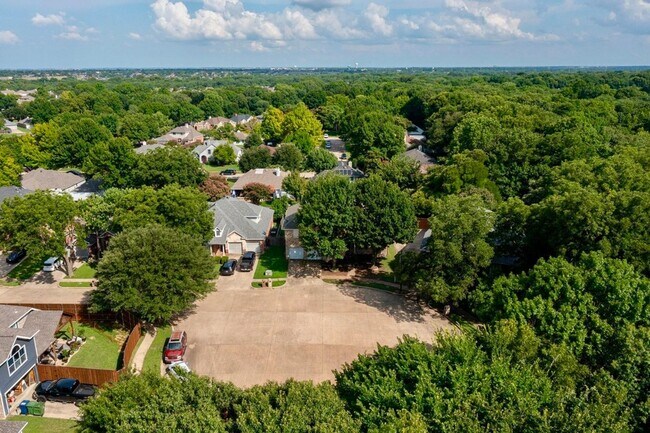 Building Photo - 1506 Mossy Glen Ct