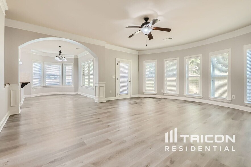 Building Photo - 254 Fannin Ln