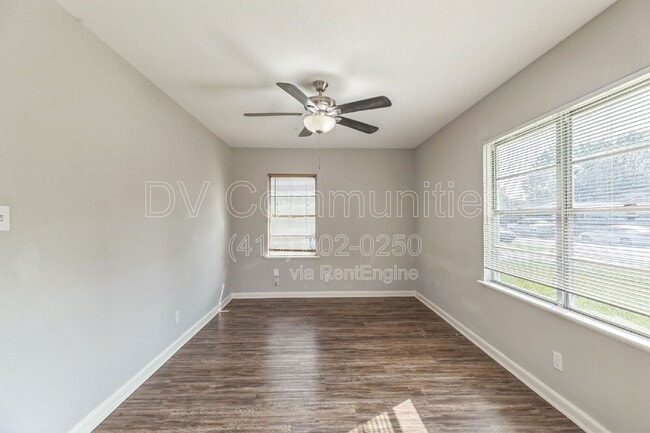 Building Photo - 6419 Belarbor St