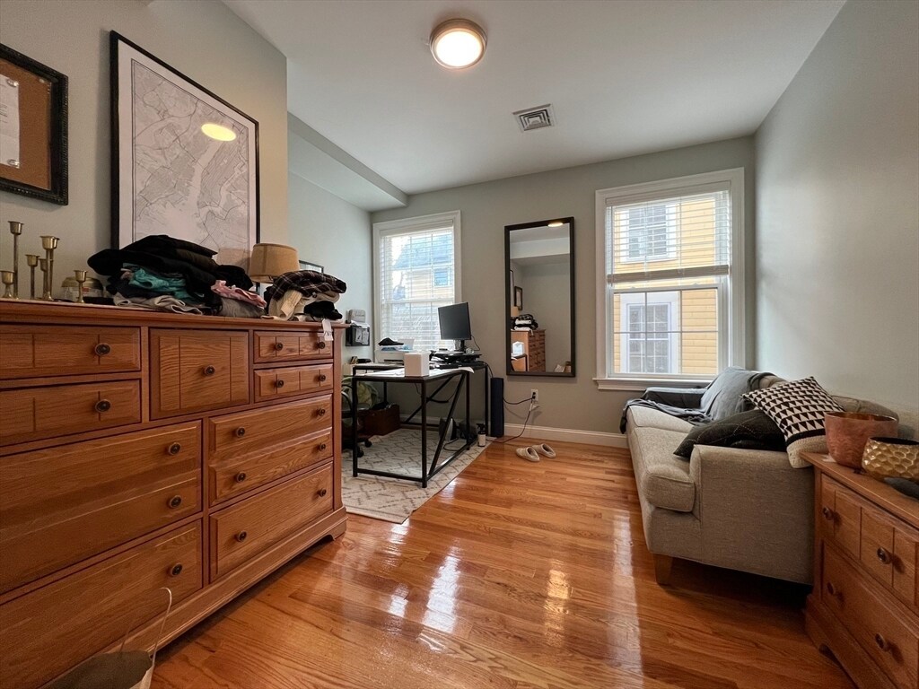 Building Photo - 20 Kenton Rd