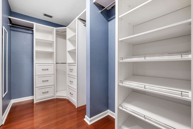 Building Photo - Killearn Estates 4 Bedroom Brick Home