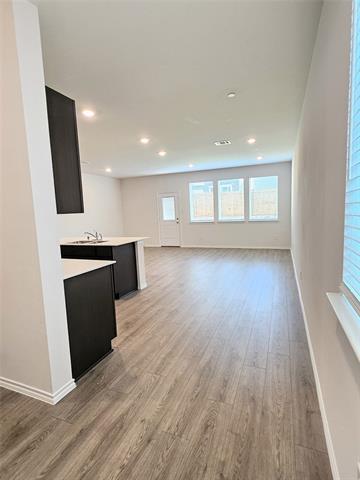 Building Photo - 213 Arbor Dr