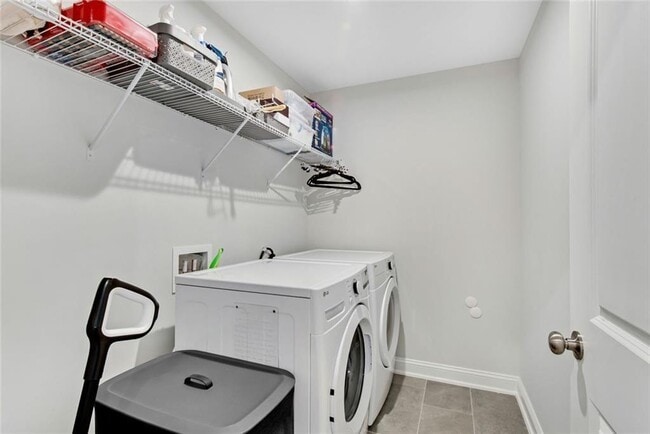 Building Photo - 400 Renwood Trl