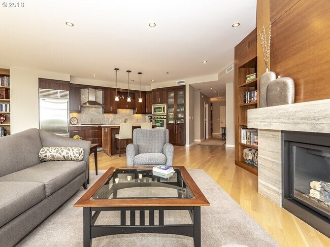 Building Photo - Rare rental in The Westerly - spectacular 2/2.5 unit w/sweeping views/2 parking/2 storage