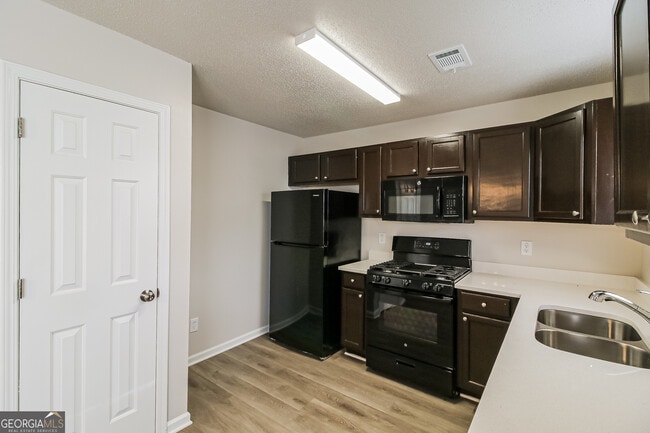 Building Photo - 116 Ventura Trail