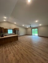 Building Photo - 656 Veronica Ct