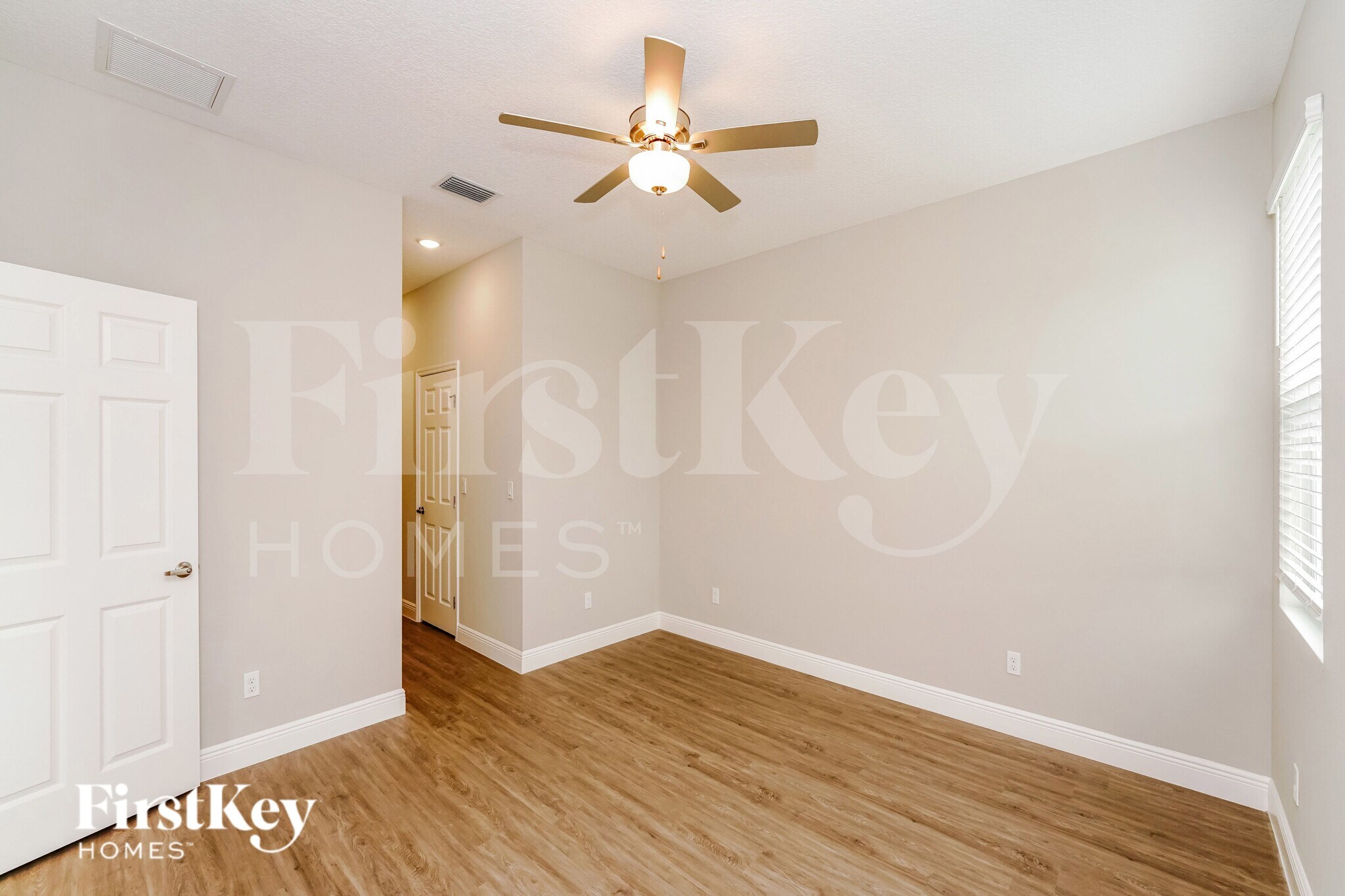 Building Photo - 3120 Halsey Ave SE