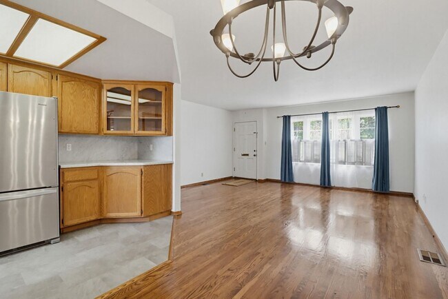 Building Photo - Beautifully Maintained Home in La Mesa — 3 Bed / 2 Bath | 1,600 Sq Ft