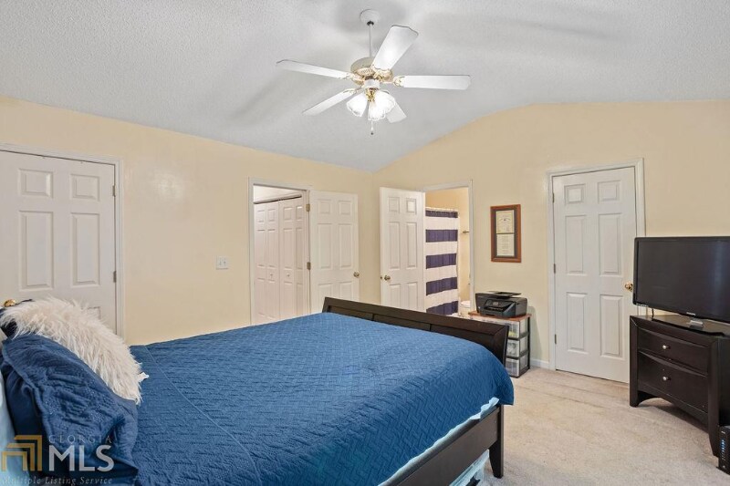 Building Photo - 6213 Hickory Ln Cir