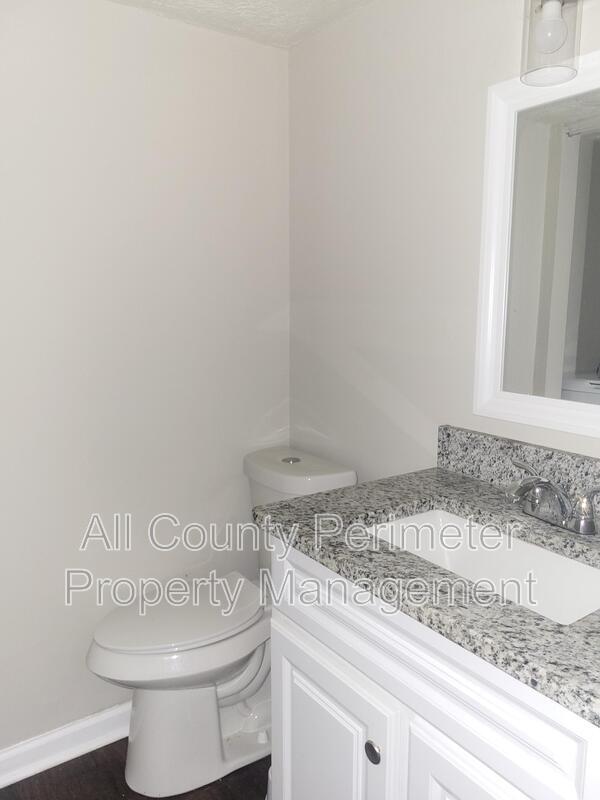 Building Photo - 1867 Myrtle Dr SW