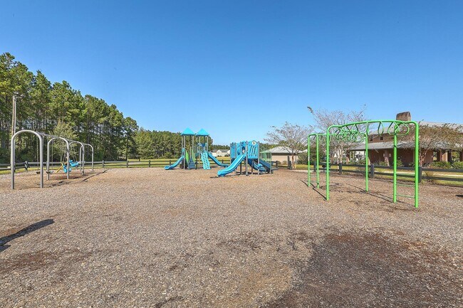 Building Photo - 230 Cameron St