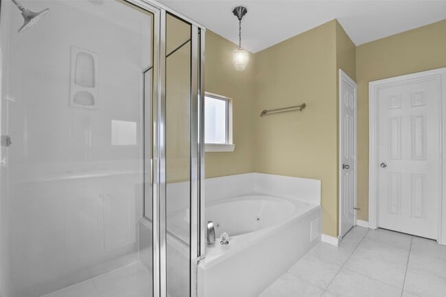 Building Photo - 5343 Kiam St