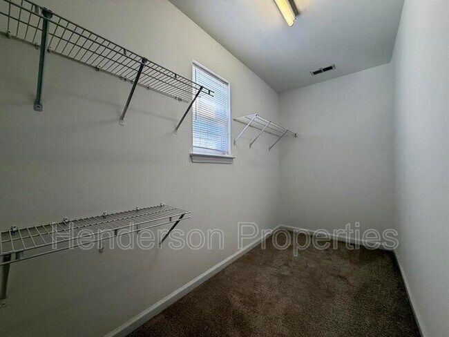 Building Photo - 9552 Glenashley Dr