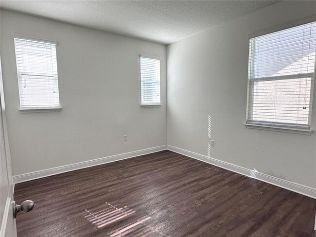 Building Photo - 8347 Lookout Pointe Dr