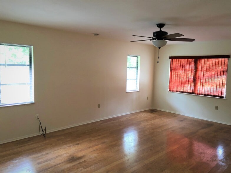 Building Photo - 2387 Datura St