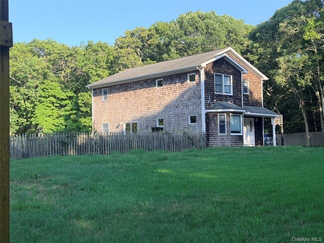 Building Photo - 484 N Magee St